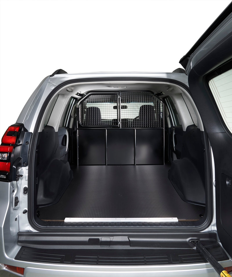 Illustration for article titled The Toyota Land Cruiser Utility Is The Basic Stripped-Out Diesel Manual SUV Of Your Dreams